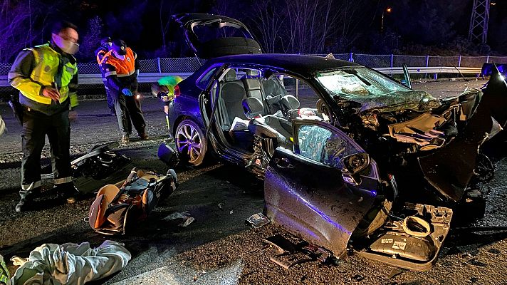 Telediario 1 - Mueren 12 personas en 11 accidentes de tráfico este fin de semana en España