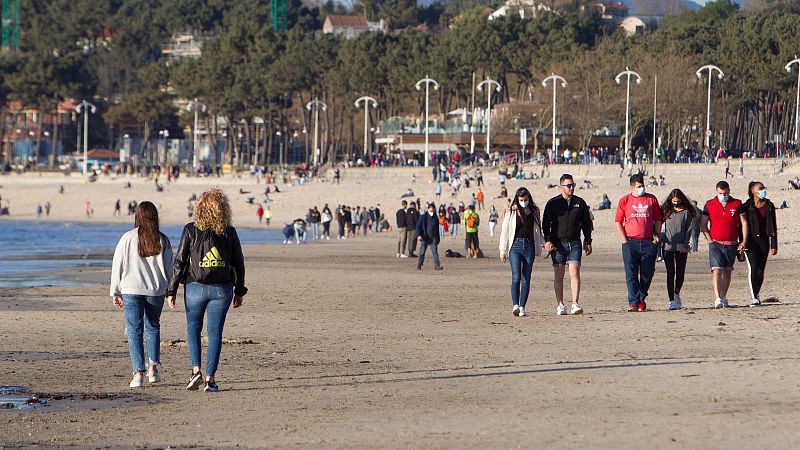 El "efecto orilla del mar": los contagios van y vienen, pero el virus no se elimina