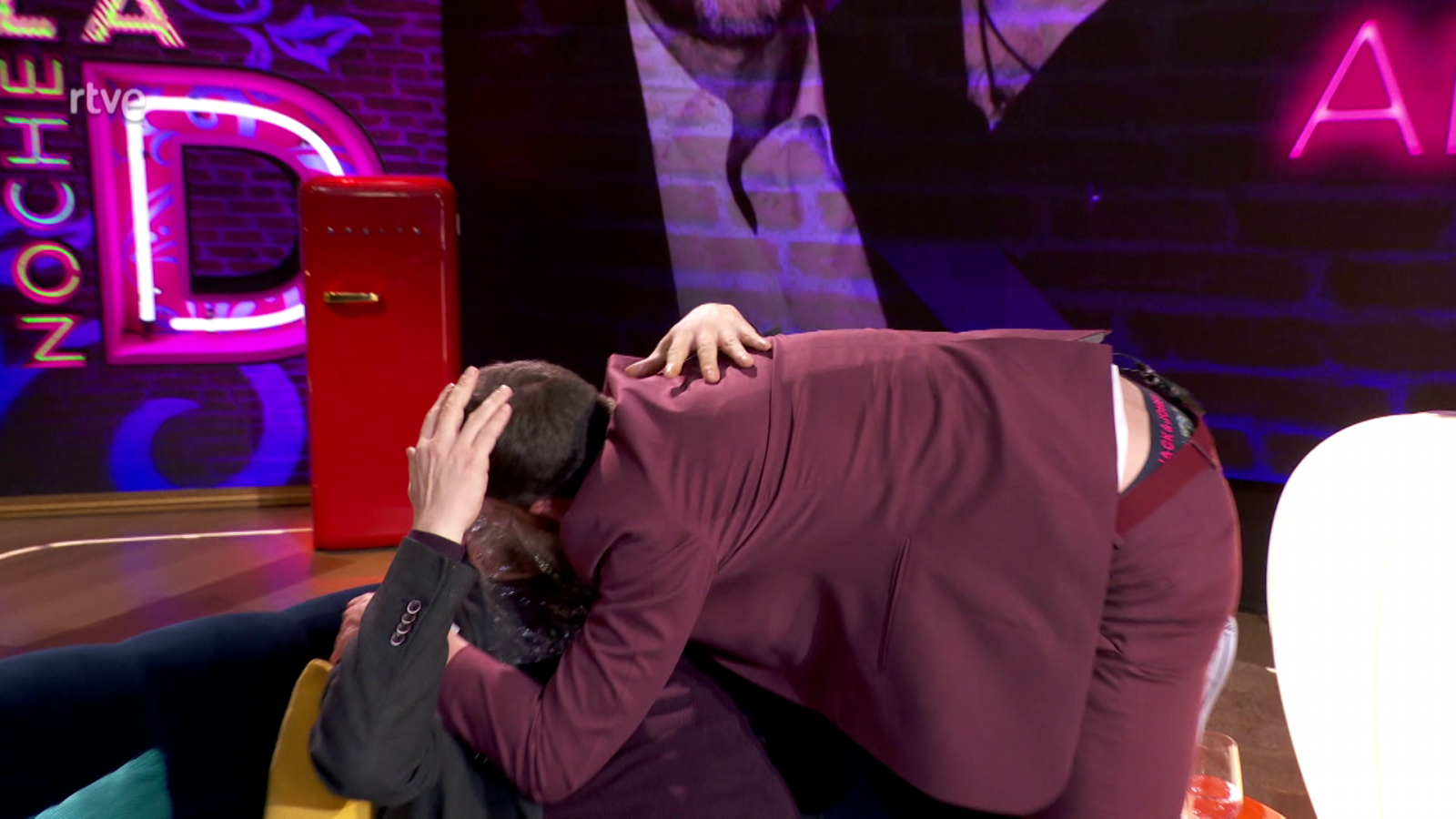 La noche D - Dani Rovira y Karra Elejalde rememoran su beso en los Goya