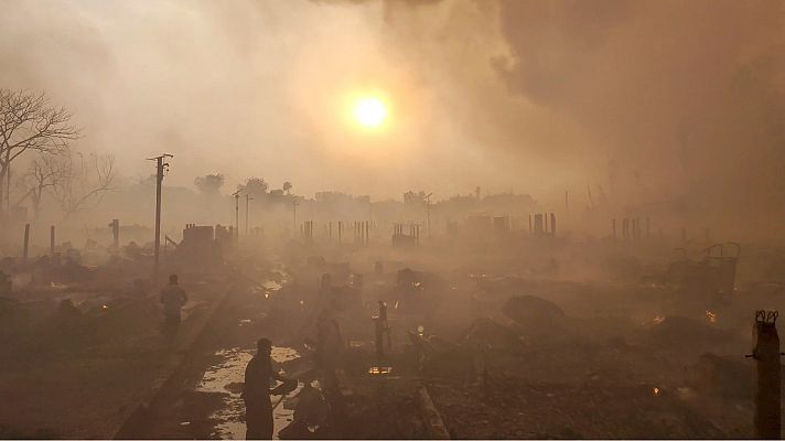 Tragedia en un campo de refugiados rohinyás: un incendio deja 15 muertos y más de 500 heridos