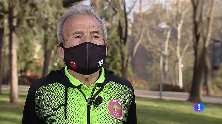 Telediario 1 - Manuel Alonso bate el récord del mundo de 800 m 'indoor'