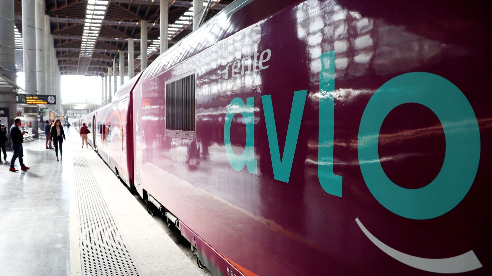 Cuantas Horas En Tren De Madrid A Paris Qué diferencias trae AVLO con respecto al AVE?