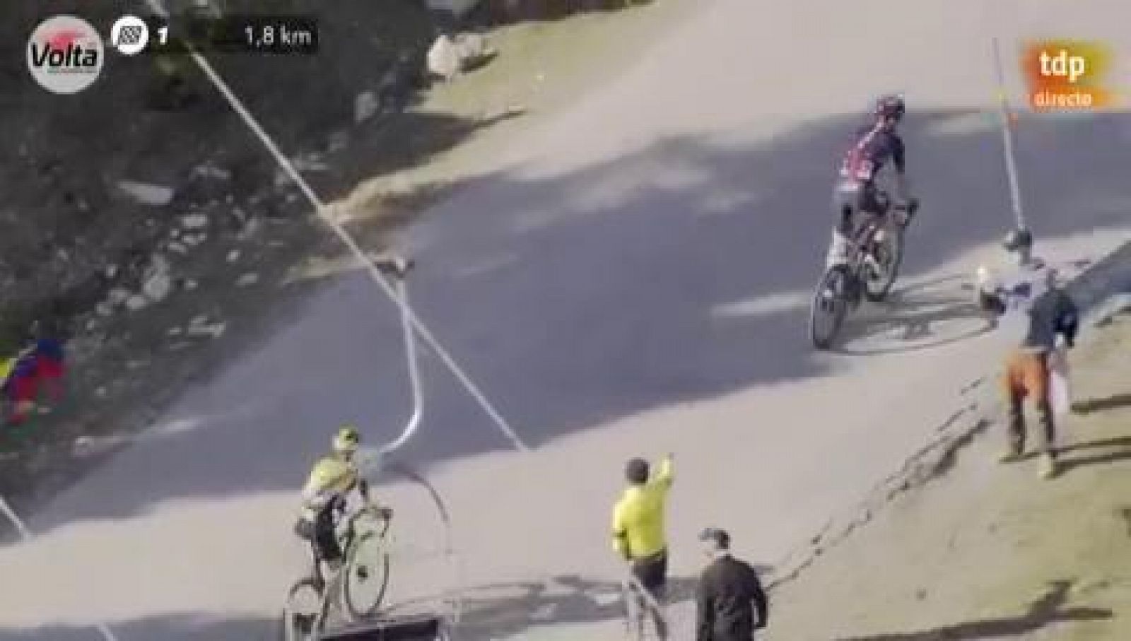 Adam Yates gana en Vallter 2000 y se pone líder de la Volta