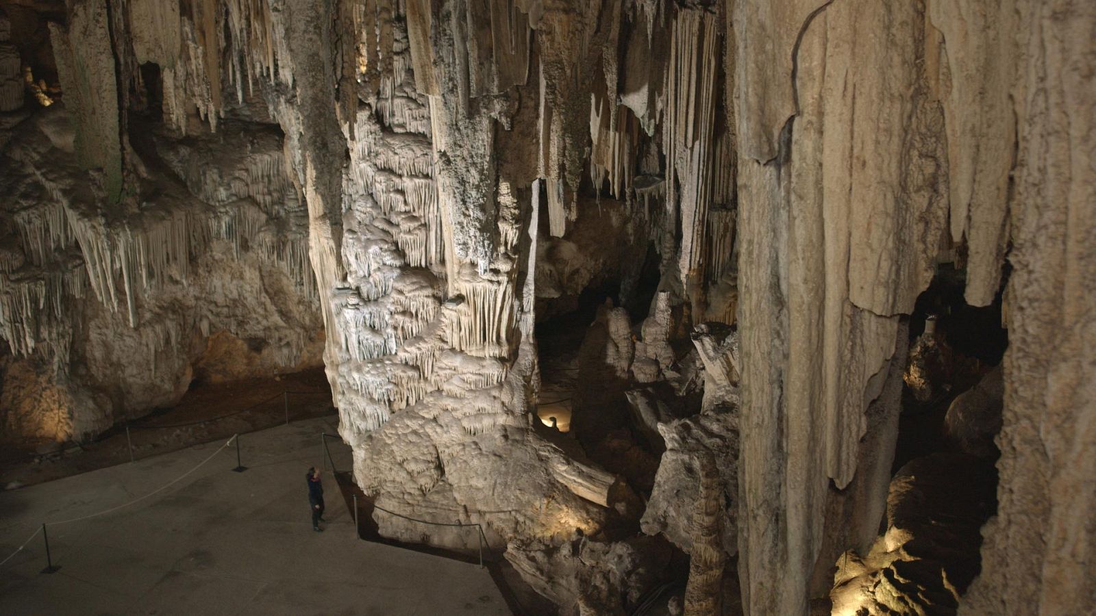 Arqueomanía - La cueva de Nerja, parte 1 - Documental en RTVE