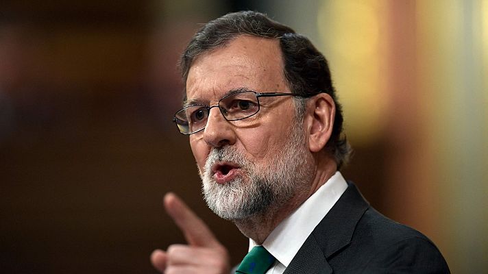 Rajoy y Aznar niegan la existencia de una 'caja B' en el PP y el cobro de sobresueldos