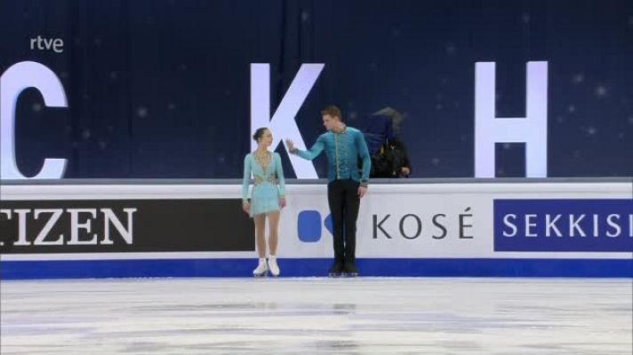 La pareja rusa Boikova/Kozlovskii toma ventaja en el programa corto