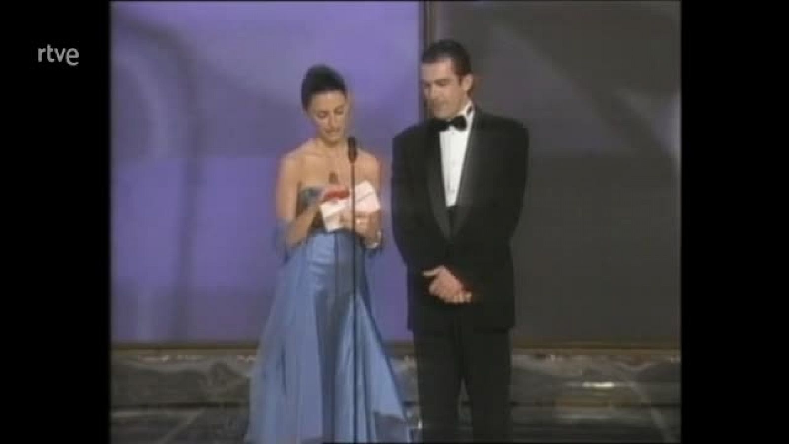 Un Oscar, un salto, un grito y un discurso que hicieron historia | Ver