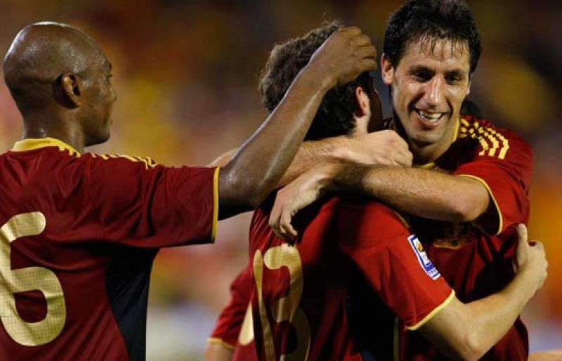 El triunfo ante Estonia, aunque sin excesivo brillo, pone matem�ticamente a Espa�a en el grupo de las selecciones ya clasificadas para Sud�frica 2010. 