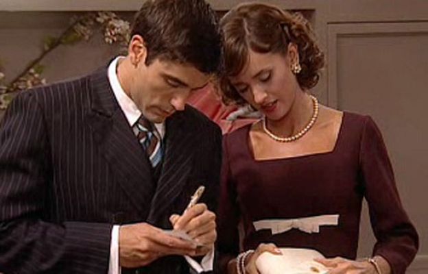 Amar en tiempos revueltos - Alfonso, ídolo de masas