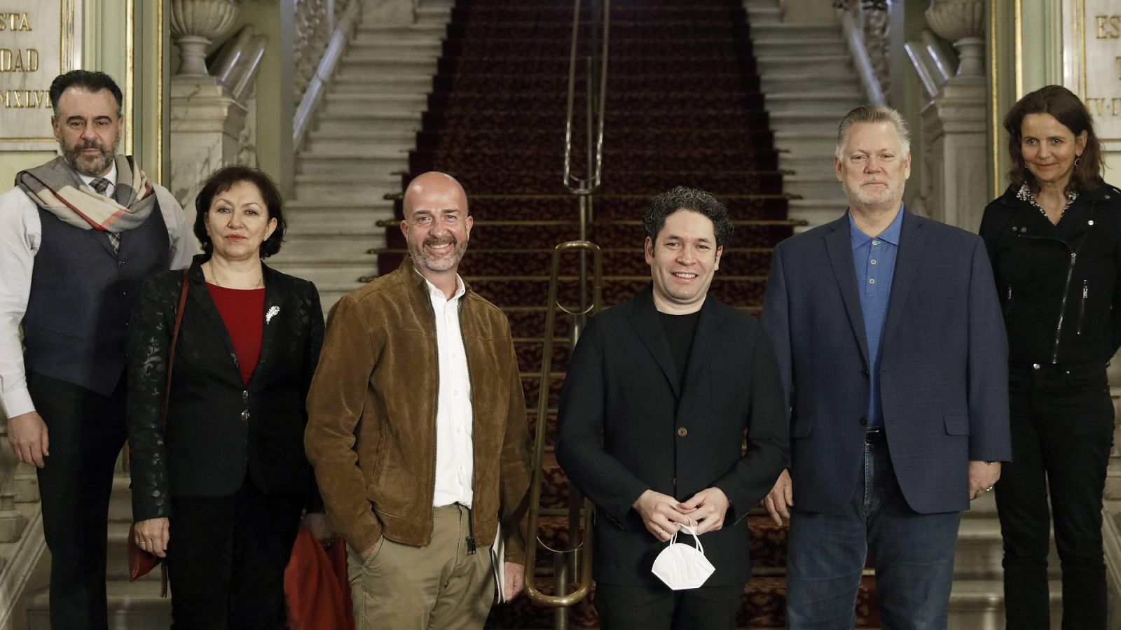 Telediario 1: Gustavo Dudamel transforma su primer 'Otello' en el Liceu de Barcelona | RTVE Play