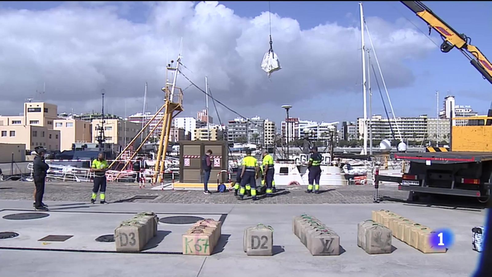 Telecanarias: El barco transportaba 18 kilos de hachís en la bodega | RTVE Play