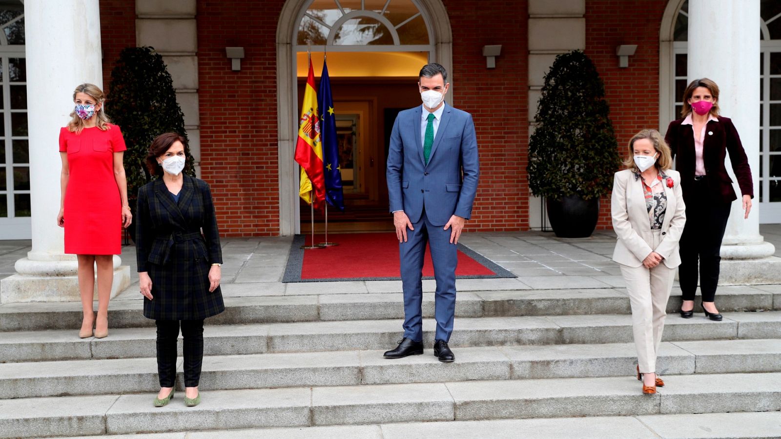 Sánchez refuerza el perfil feminista del Gobierno con cuatro mujeres vicepresidentas