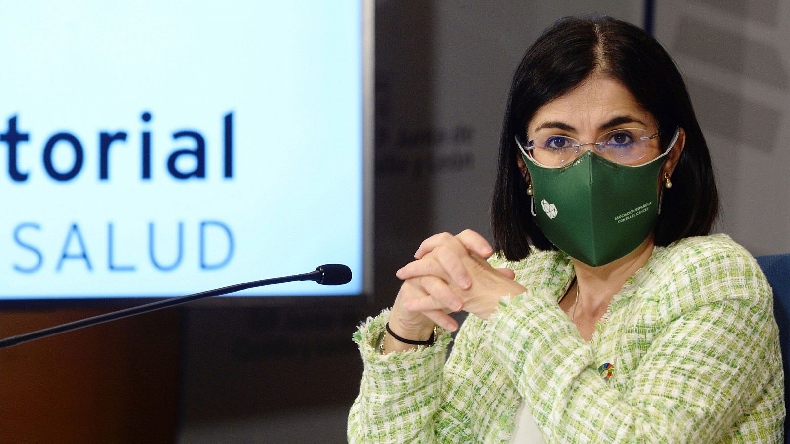 Darias confirma que se revisará la ley que endurece el uso de mascarillas