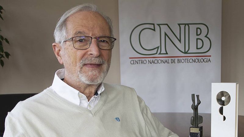Luis Enjuanes, virólogo del CSIC, trabaja en una "innovadora" vacuna española para "una inmunidad más completa" contra la COVID