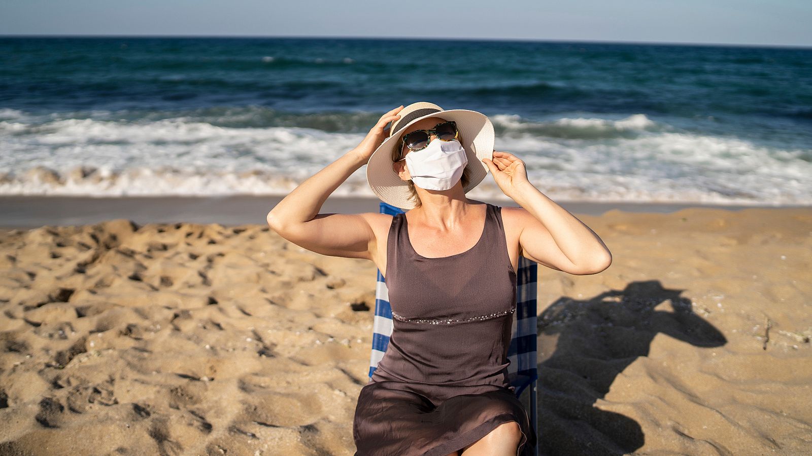 Sanidad y las comunidades revisarán la ley que endurece el uso de mascarillas