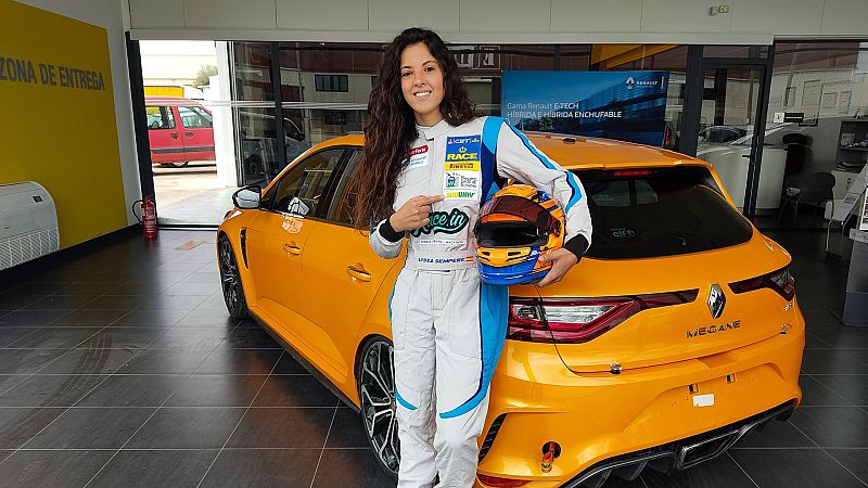 Lydia Sempere: pilotar en silencio