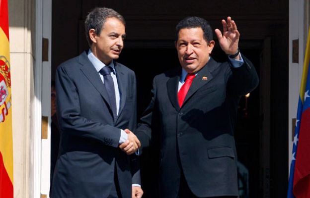 Zapatero recibe a Chávez en Moncloa