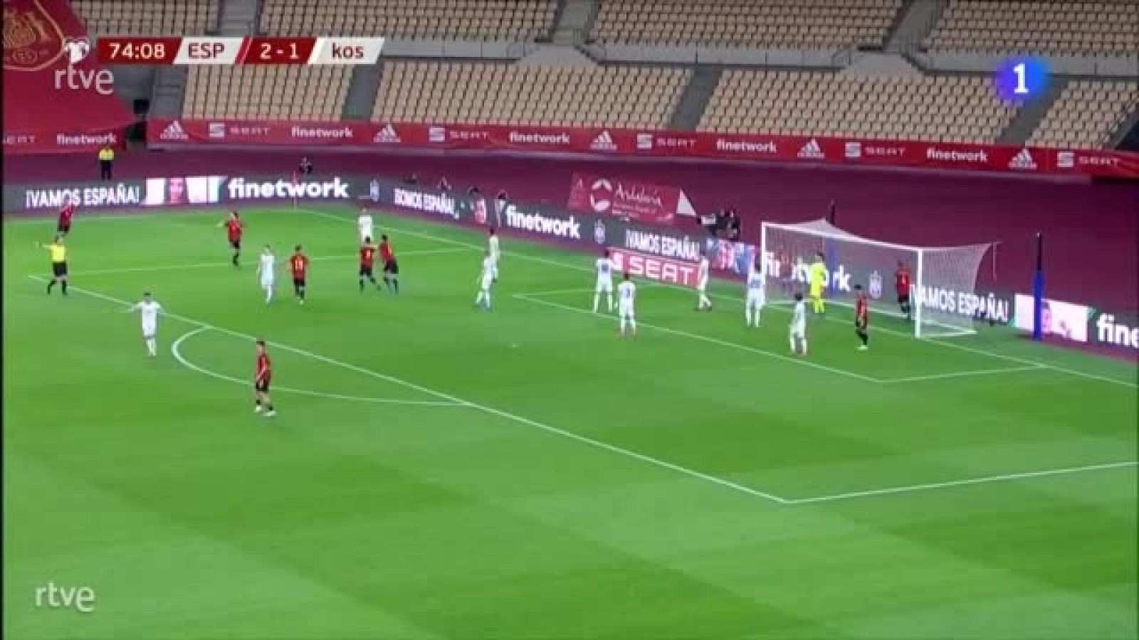 España - F. F. Kosovo | Gerard Moreno marca de cabeza (3-1) | Ver