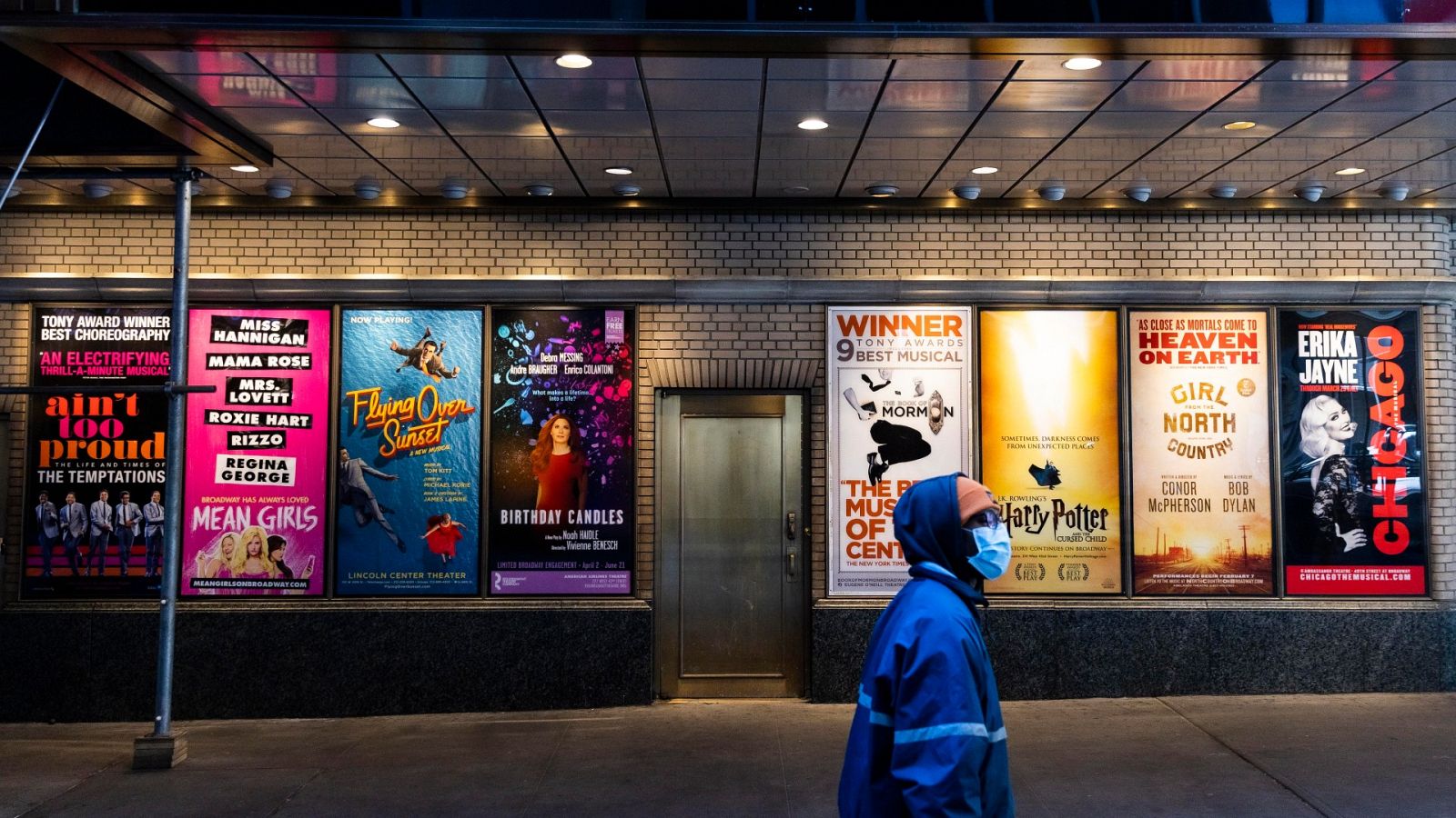 Nueva York busca resucitar Broadway con vacunas y tests de coronavirus