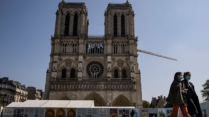 Ministros franceses son acusados de acudir a cenas y fiestas clandestinas en plena pandemia