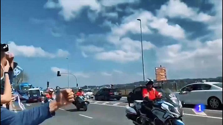 Donostia celebra la Copa del Rey al paso del bus de la Real