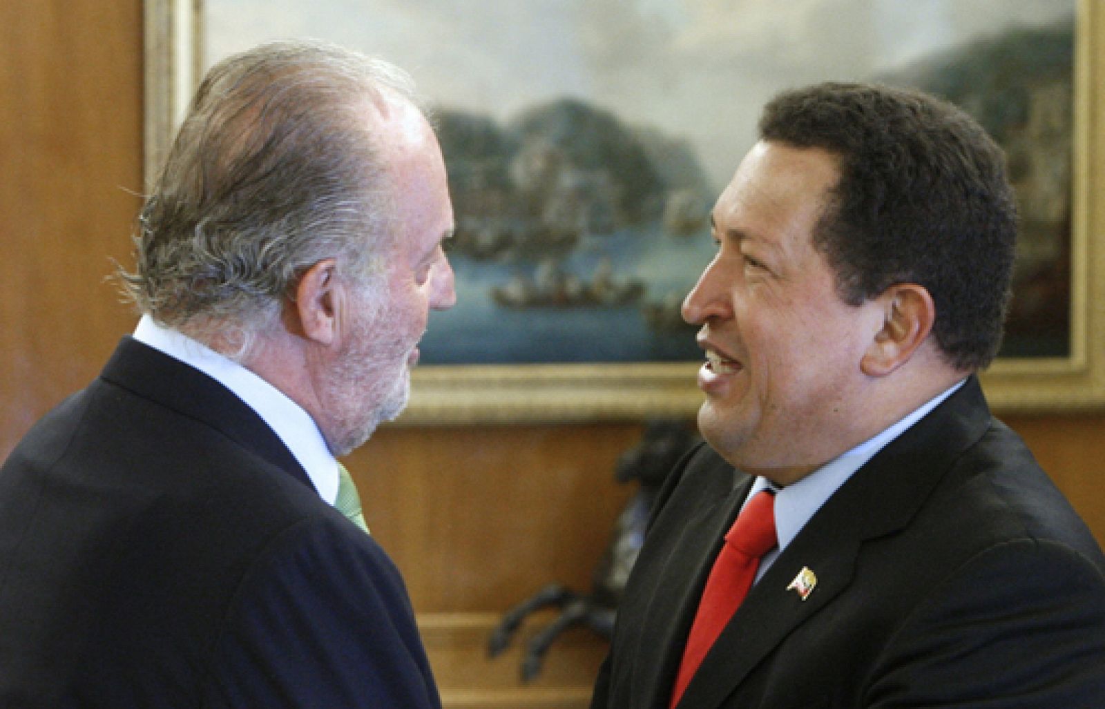 Una gran expectación ha rodeado hoy la visita del presidente venezolano a España. Hugo Chávez quiere cuidar su relación con nuestro pais, una relación en condiciones de igualdad,  es lo que ha dicho. 