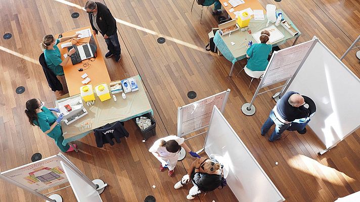 La tarde en 24h - Simón cree que España puede administrar más de dos millones de dosis semanales "sin esfuerzo"