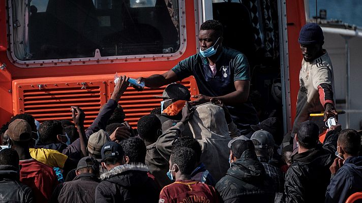 Telediario 1 - Varios inmigrantes que llegaron a Canarias desean volver a sus países de origen