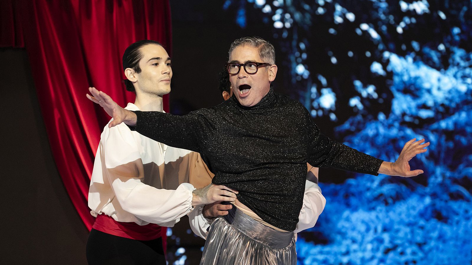 Boris no puede resistirse a mostrar sus habilidades en Prodigios | Ver