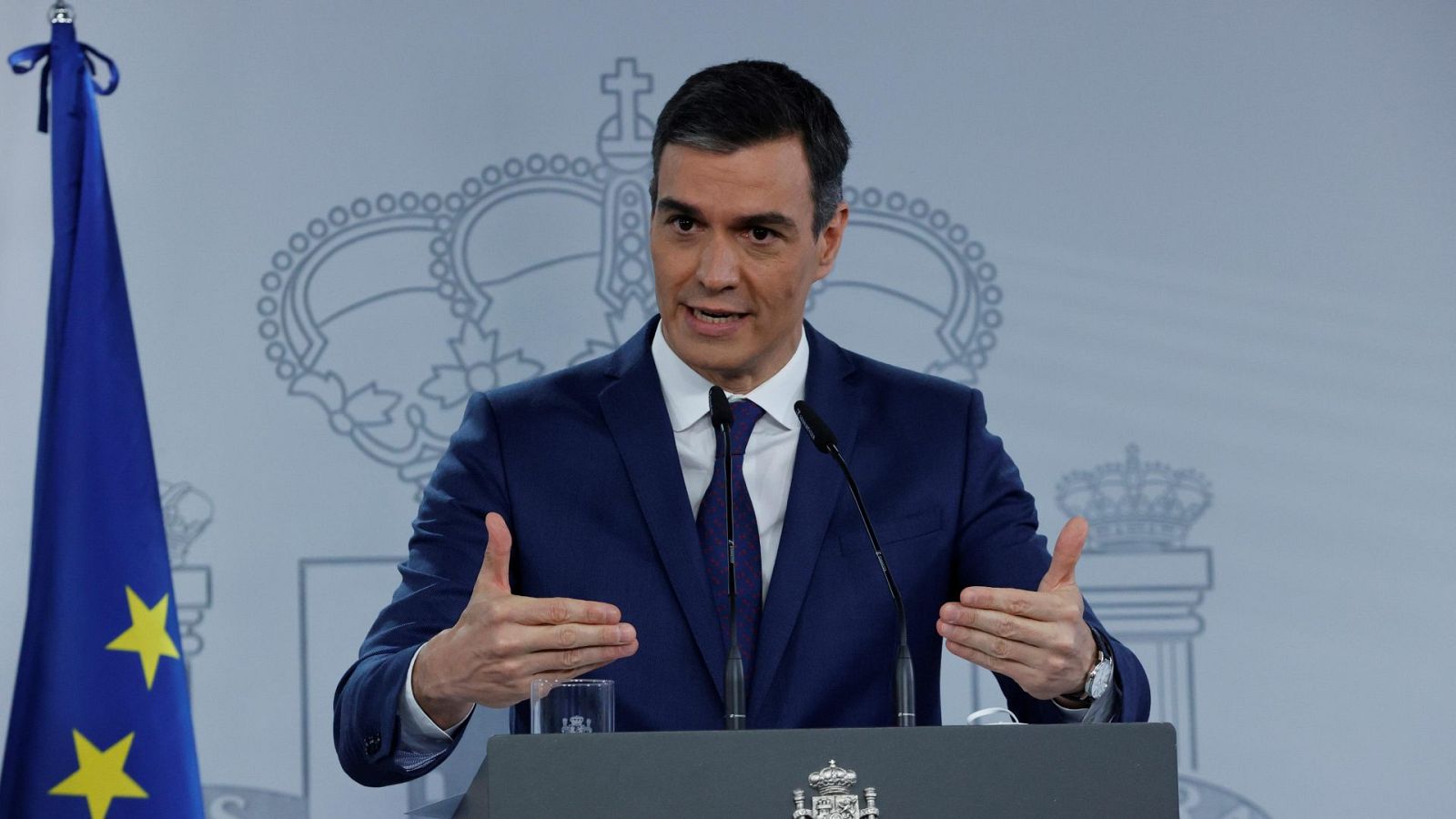 Sánchez pide a Madrid "responsabilidad" tras conocerse que exploró la posibilidad de comprar la vacuna rusa Sputnik V
