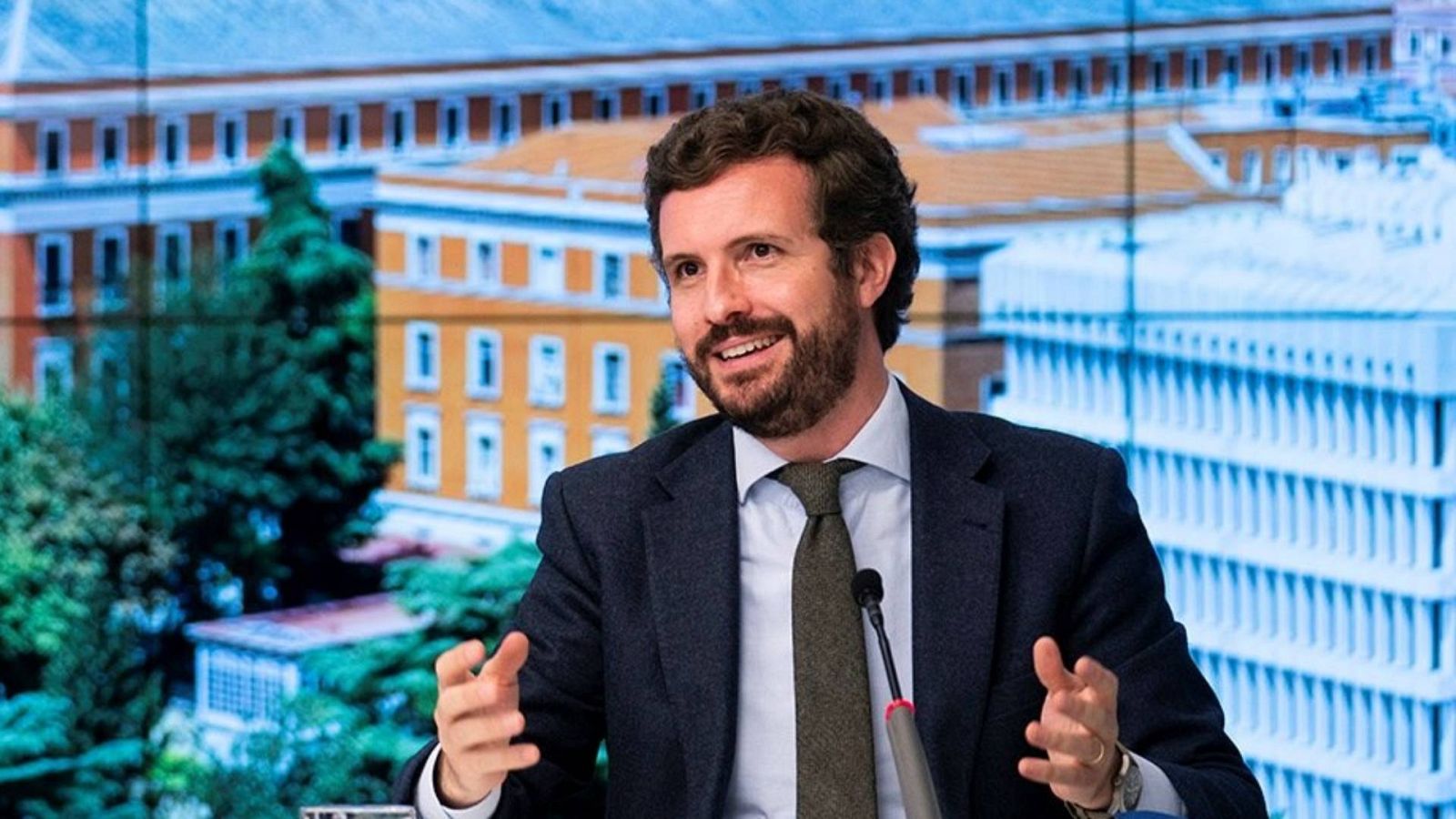 La oposición critica al Gobierno por las cifras de paro, mientras Sánchez asegura que marzo muestra ya la reactivación