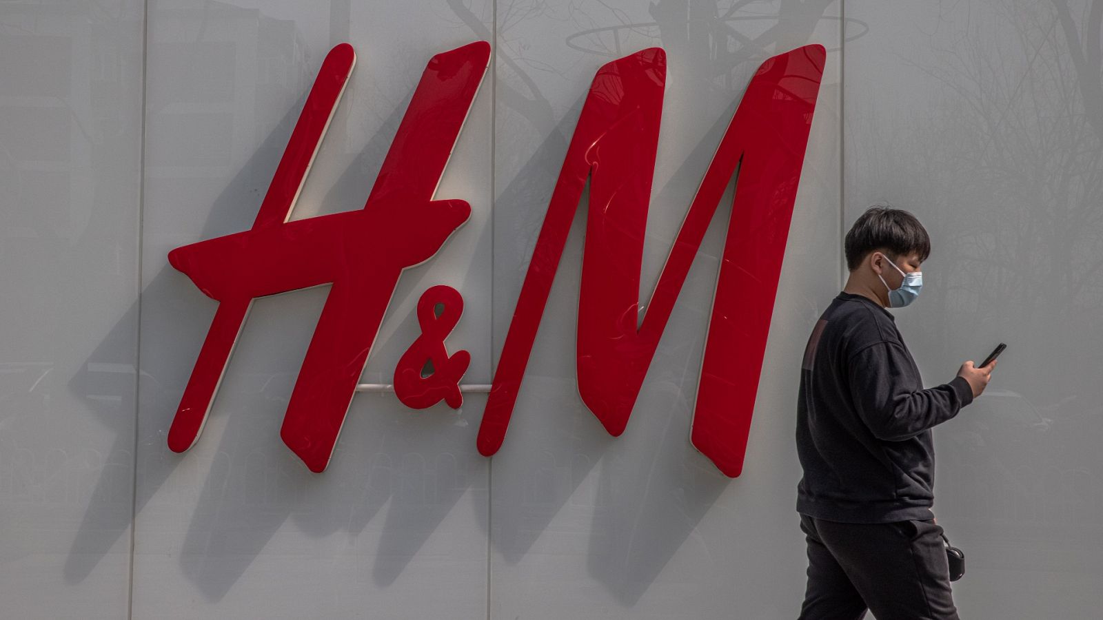 H&M plantea un ERE de 1.100 trabajadores