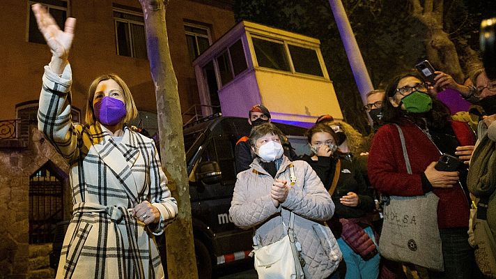 Telediario 1 - Carme Forcadell y Dolors Bassa ingresan de nuevo en prisión