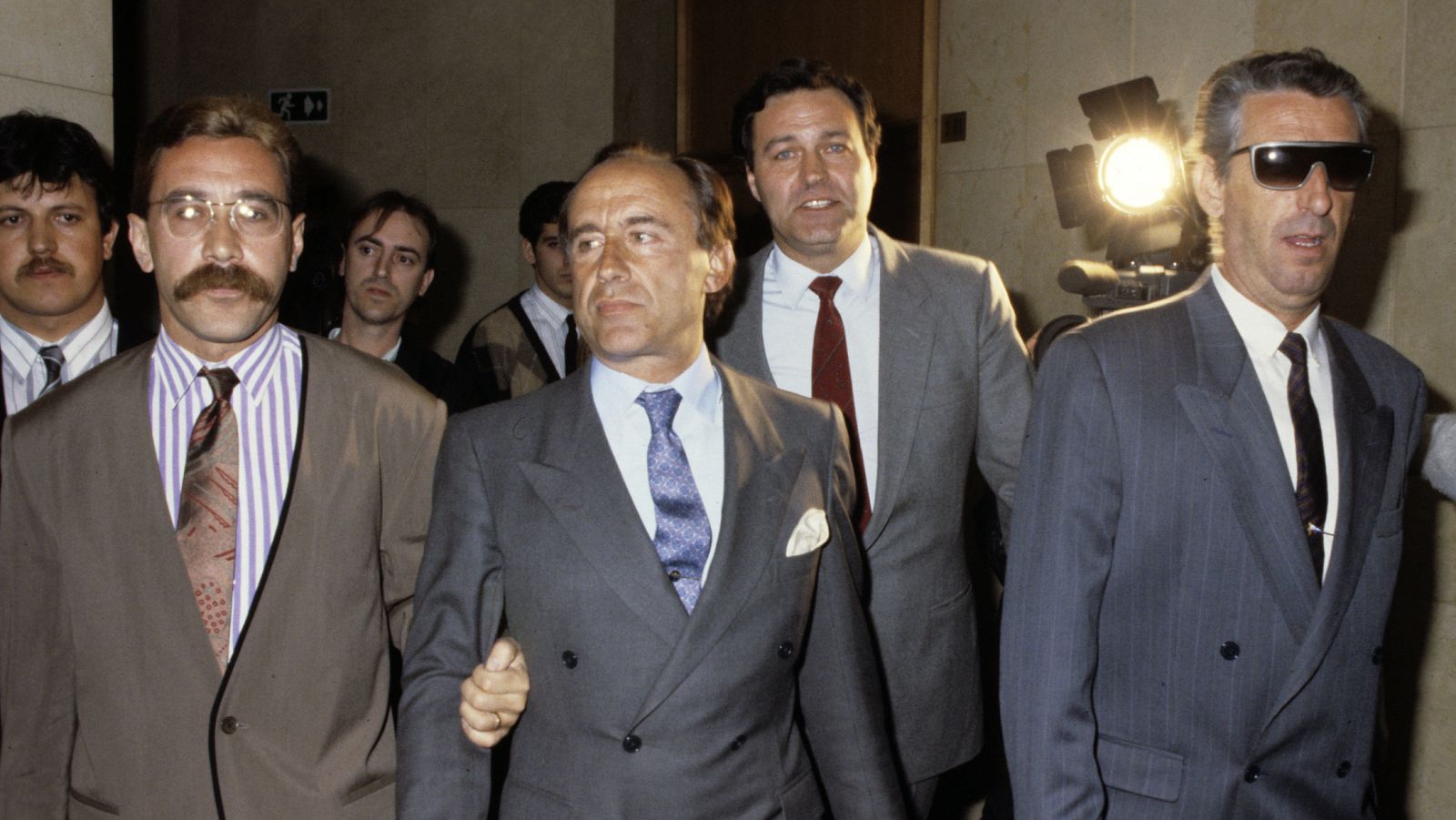 Ruiz-Mateos agrede a Miguel Boyer al grito de "¡que te pego, leche!"