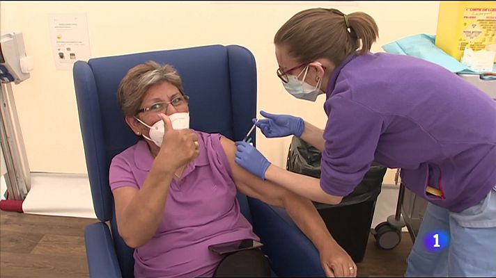 Arranca la vacunación para personas entre 55 y 65 años