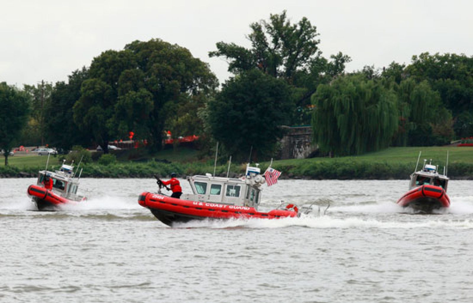 Coincidiendo con los actos conmemotivos del 11-S las alarmas se disparaban en el rio Potomac | Ver