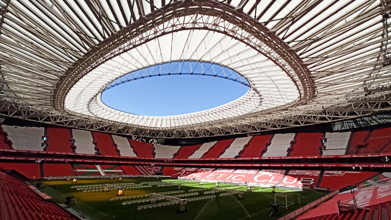 La RFEF ve "inviable" que haya público en la Eurocopa