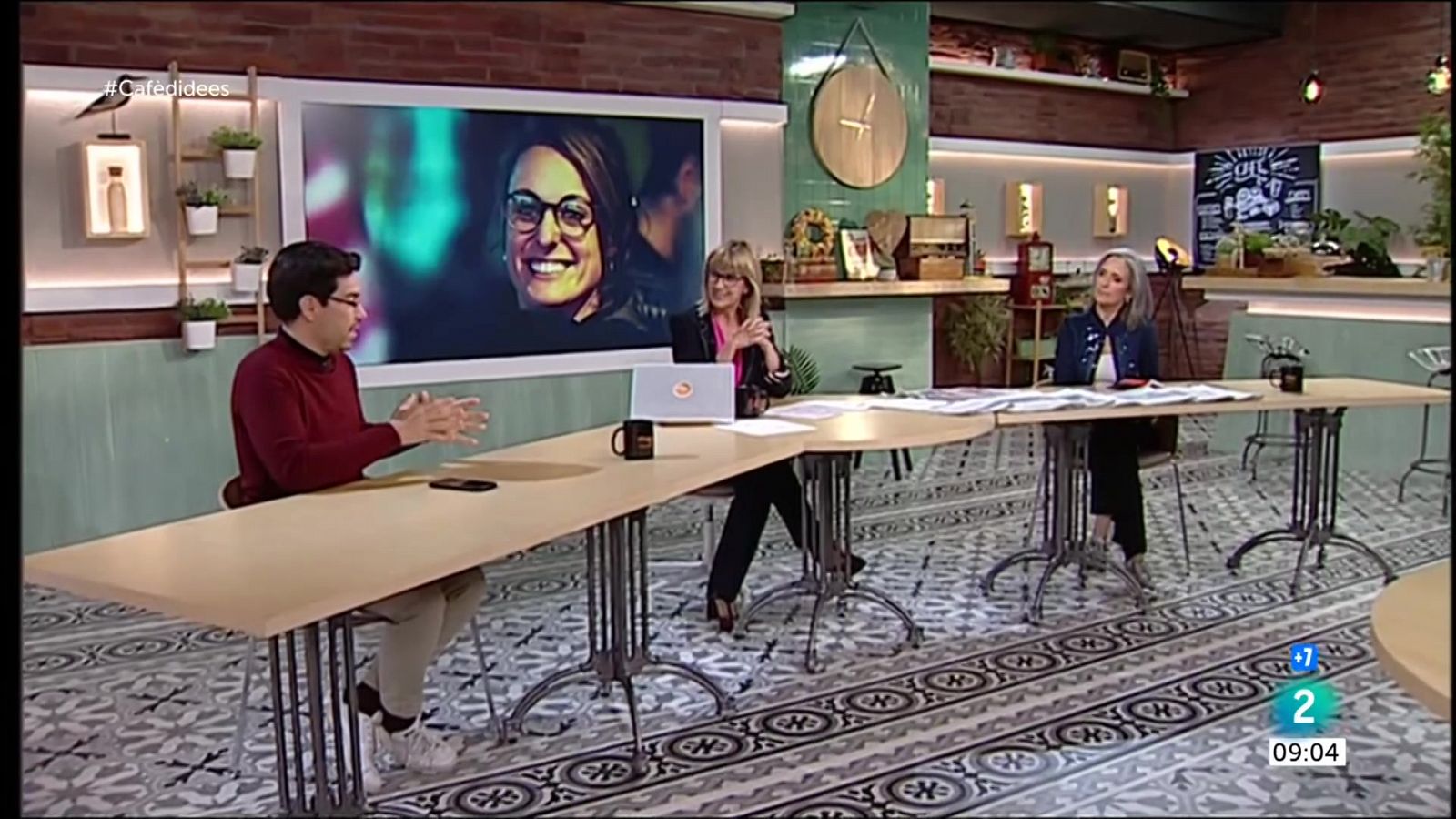 Cafè d'idees | Mireia Vehí, Ada Colau i Júlia Vergara-Alert - RTVE Catalunya