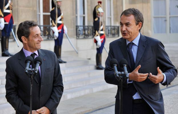  - Zapatero viaja a París