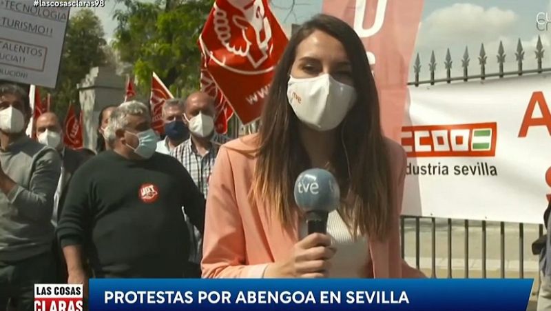 Protesta de los trabajadores de Abengoa frente al Parlamento andaluz