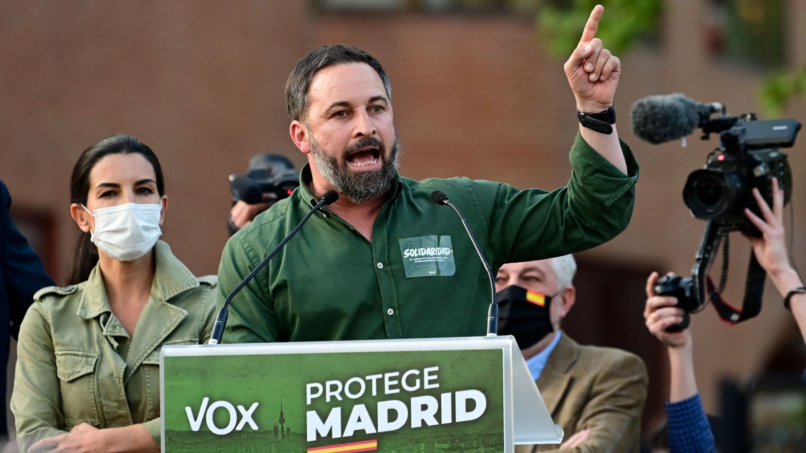 Abascal culpa al Gobierno de coalición de los disturbios en Vallecas 