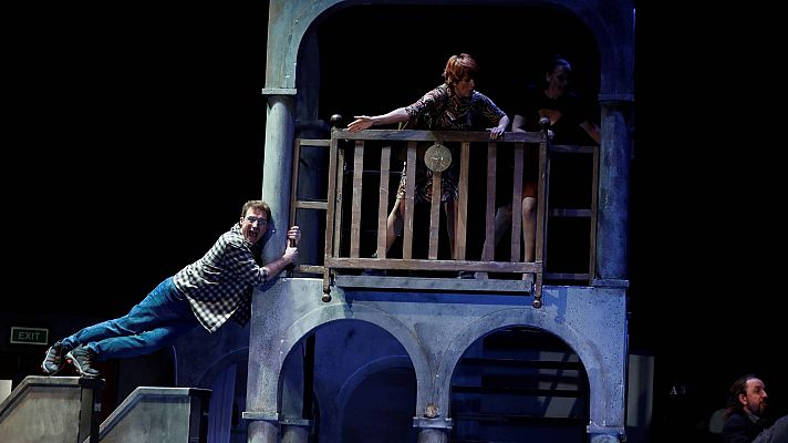 Telediario 1 - Llega a Madrid el montaje que celebra el 30 aniversario de la productora 'El terrat'