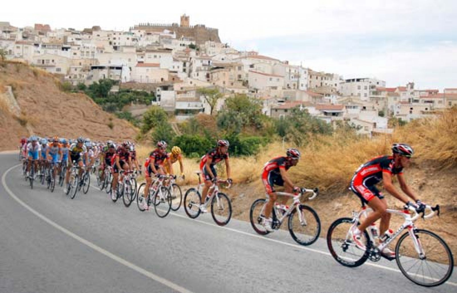 Vuelta ciclista a España: Sin ataques decisivos | RTVE Play