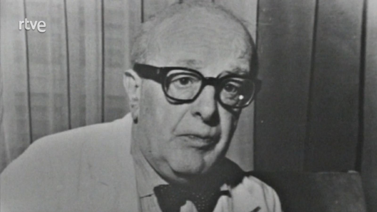 Biografía - Carlos Jiménez Díaz