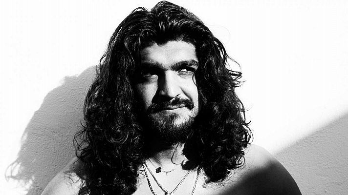 Telediario 1 - Israel Fernández canta en el Día del Pueblo Gitano