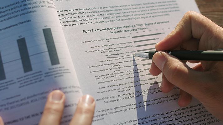 El cazador de cerebros - Desconfiados