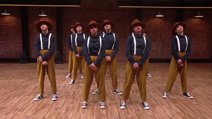 The Dancer - Actuación completa de La Colla