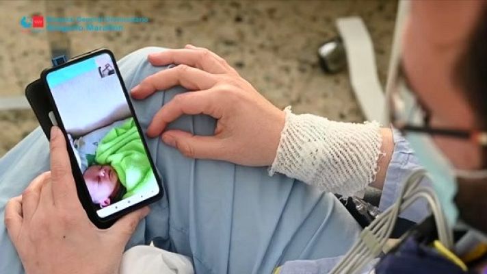 Telediario 1 - Antonio recibió un trasplante el mismo día que nació su hijo: "El niño vino con un corazón para su padre"