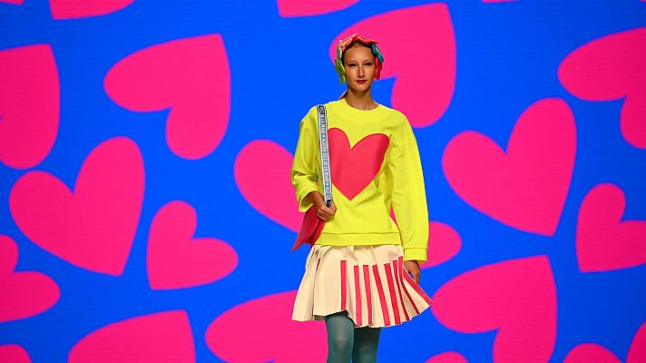 Telediario 1 - Agatha Ruiz de la Prada y Hannibal Laguna en segunda jornada de la Semana de la Moda de Madrid