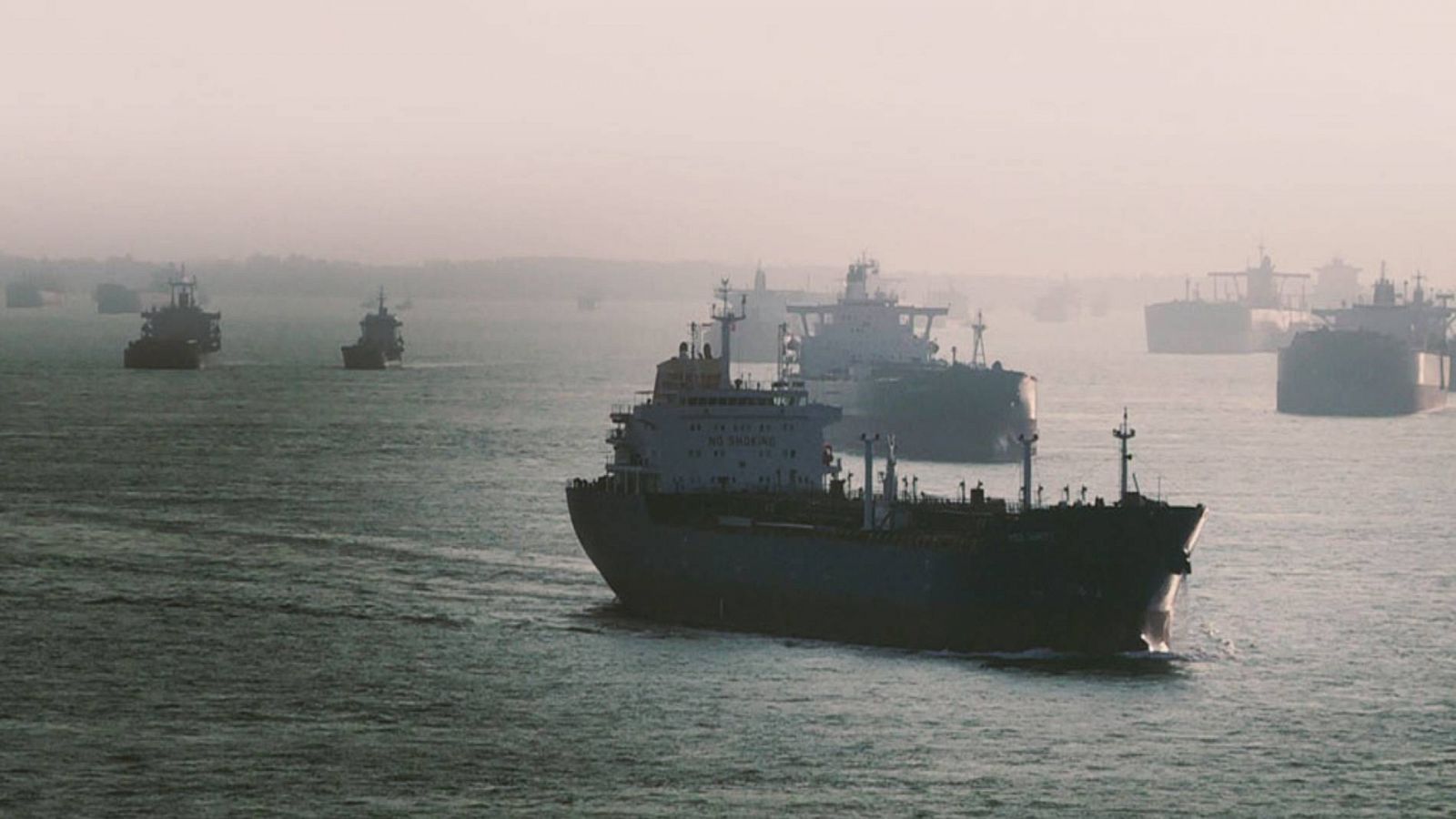 Filipinas investiga la persecución a un barco civil por parte de la Armada china - RTVE.es